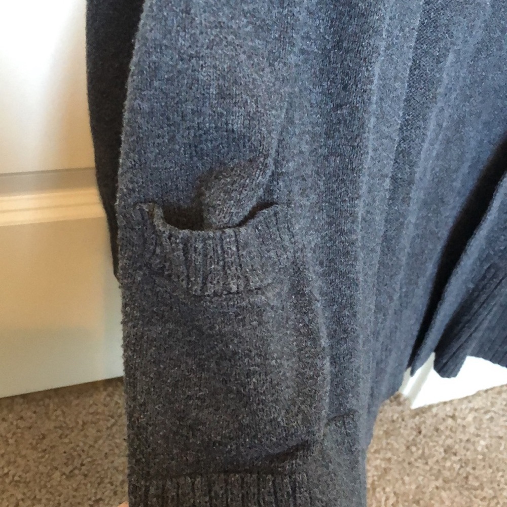 Cardigan - Picture 3 of 4